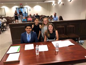 photo of mock trial club members 